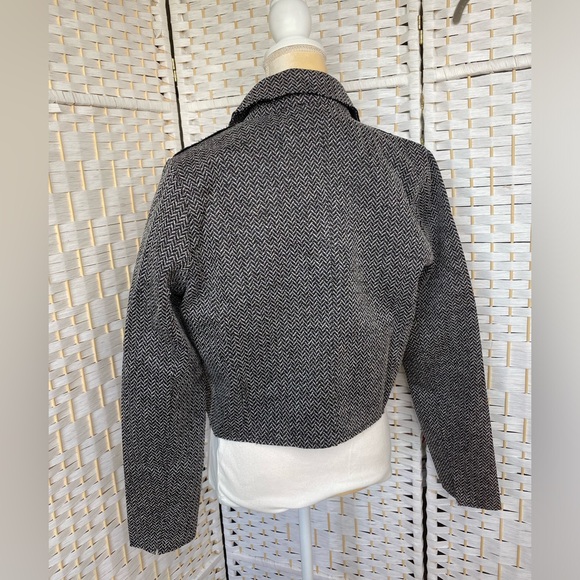 NWT Hem & Thread Chevron Jacquard Textured Crop Blazer flattering 1 button close - Picture 5 of 11